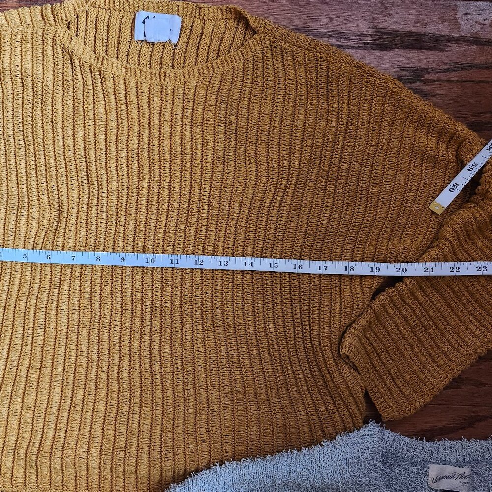 Lot of 3 Assorted Women's Knitted Pullover Sweaters Different Size M/L - Picture 10 of 10